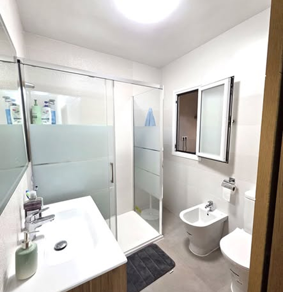 Piso con garaje cerrado en el centro de Adra 01 Piso con garaje cerrado en el centro de Adra 01